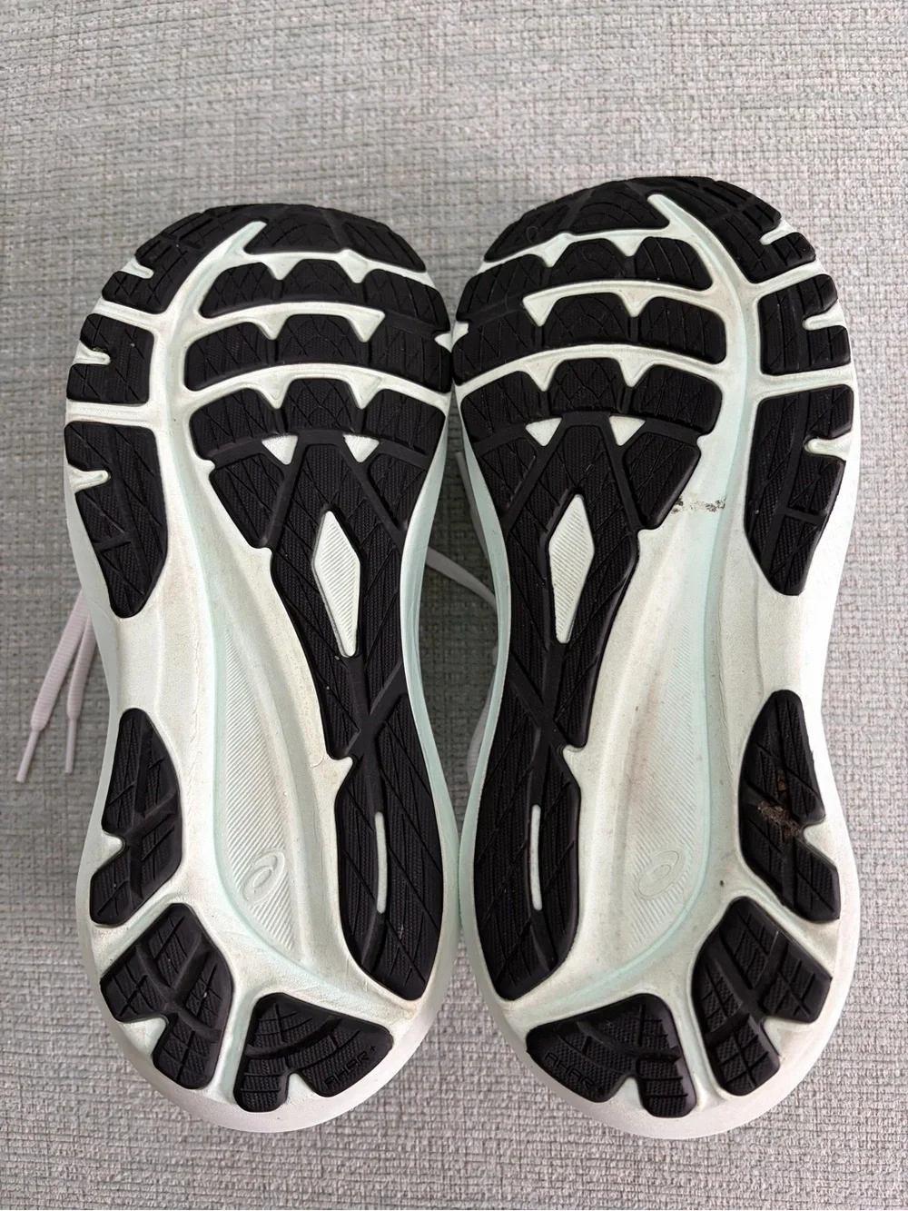ASICS Gt-2000 13 Running Shoes. White/Soothing Sea. 9.5